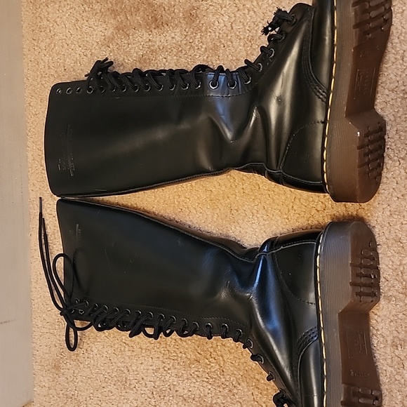 Dr. Martens 20 eyes 9663 Moto Lace-up Boots - Picture 15 of 16